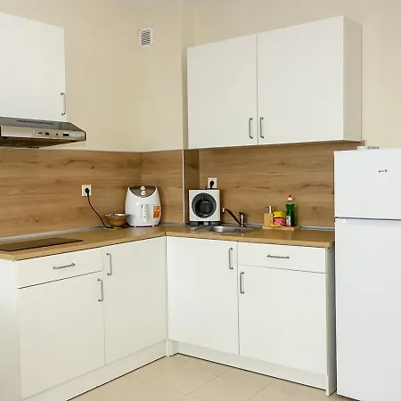 Cozy 1bd Flat In Golden Sands With Need By Flat Mаnager וארנה